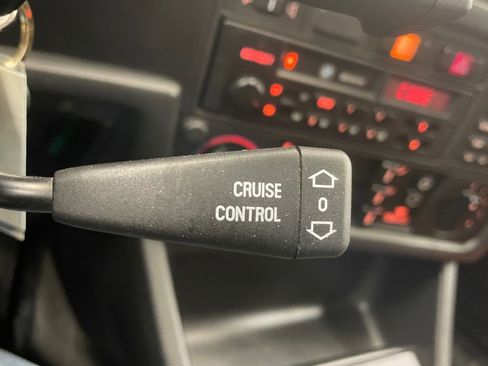 Used 1987 BMW 325i Convertible image 26