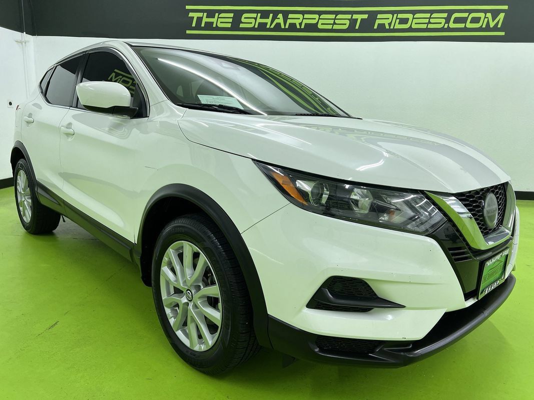 Used 2020 Nissan Rogue Sport S w/ Appearance Package FWD image 2