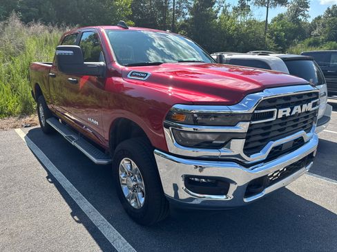 Used 2026 RAM 2500 Big Horn AWD/4WD image 3