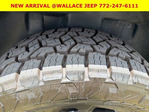 Used 2020 RAM 1500 Limited w/ Black Appearance Package AWD/4WD image 6