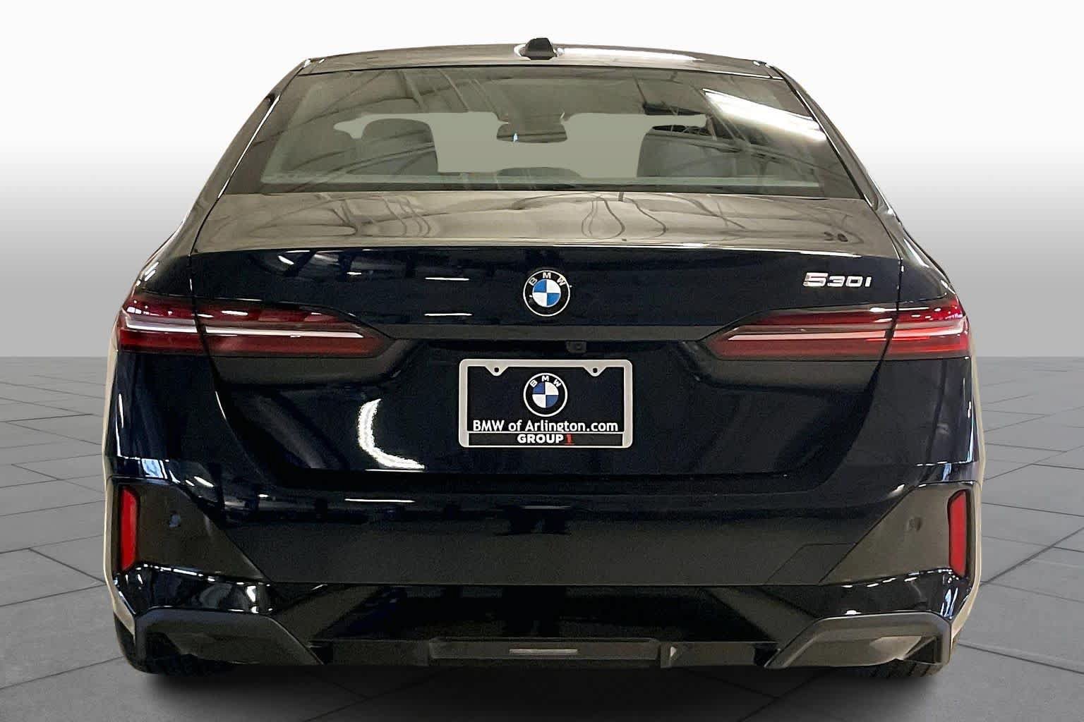 Used 2026 BMW 530i w/ M Sport Package RWD image 4