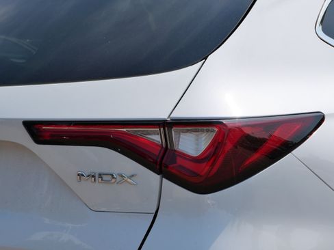 Used 2024 Acura MDX SH-AWD w/ Advance Package image 17