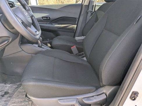 Used 2024 Nissan Kicks S image 20