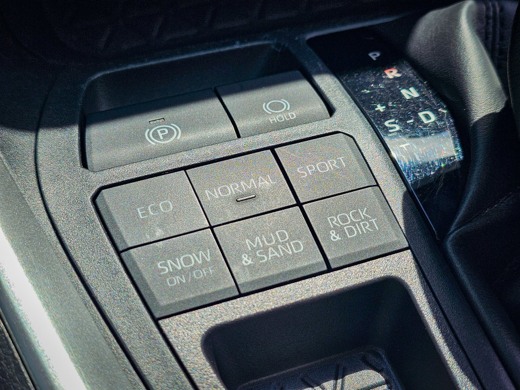Used 2019 Toyota RAV4 XLE Premium w/ Cold Weather Package AWD/4WD image 27