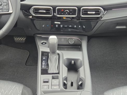 New 2027 Nissan Sentra SV w/ Floor Mat Package FWD image 19