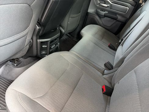 Used 2019 RAM 1500 Big Horn AWD/4WD image 9