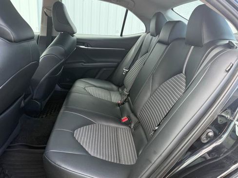 Used 2021 Toyota Camry SE FWD image 12