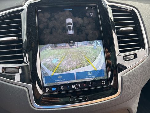 Certified 2023 Volvo XC90 B6 Ultimate w/ Protection Package Premier image 21