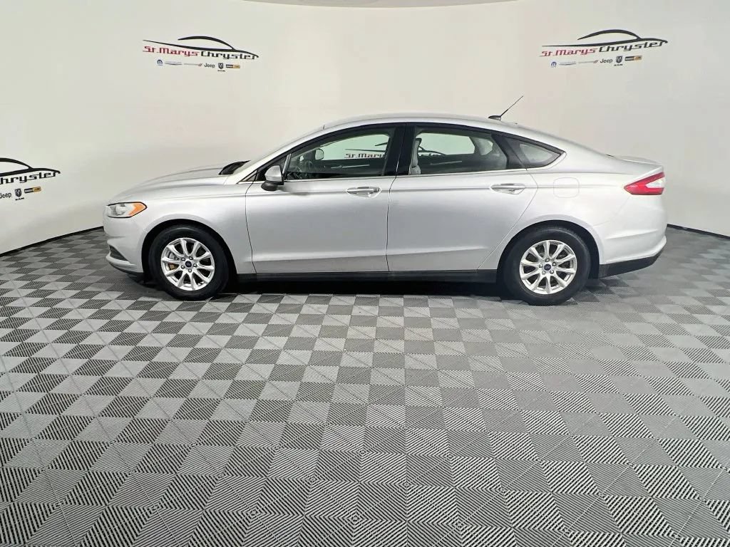 Used 2016 Ford Fusion S FWD image 5