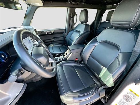 Used 2025 Ford Bronco Outer Banks image 21
