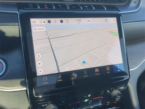 New 2025 Jeep Grand Cherokee Limited image 30