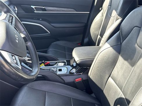 Used 2022 Kia Telluride EX w/ EX Premium Package image 9