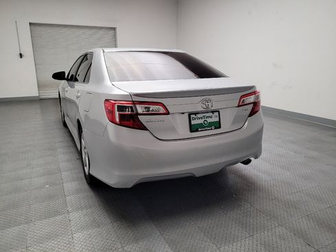 Used 2014 Toyota Camry SE image 6