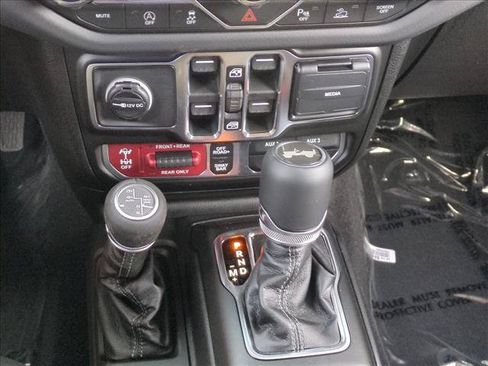 New 2026 Jeep Wrangler Unlimited Rubicon AWD/4WD image 11