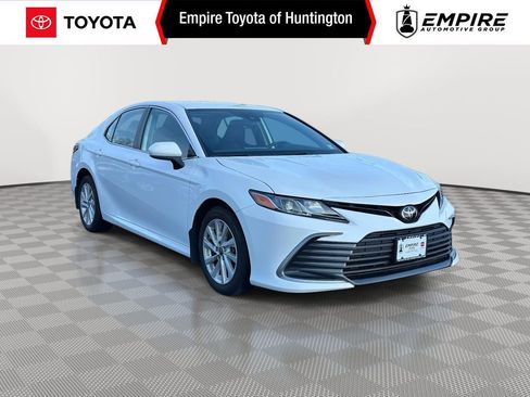 Used 2023 Toyota Camry LE image 1