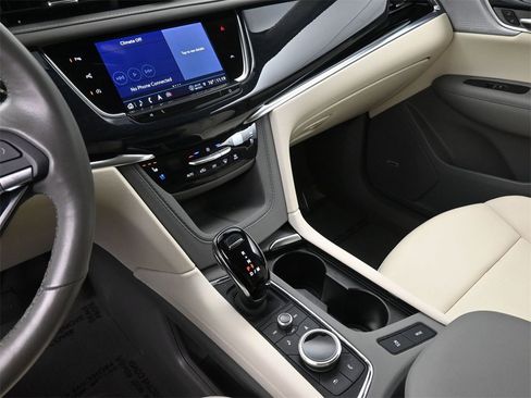 Certified 2024 Cadillac XT6 Premium Luxury w/ Technology Package image 9