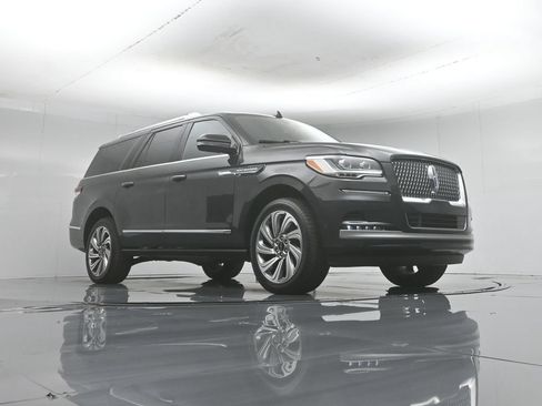 Used 2023 Lincoln Navigator L Reserve AWD/4WD image 50