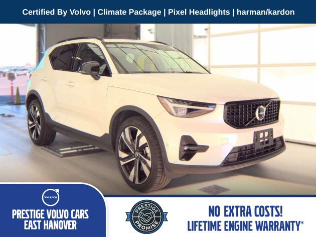 Used 2026 Volvo XC40 B5 Plus AWD/4WD image 1