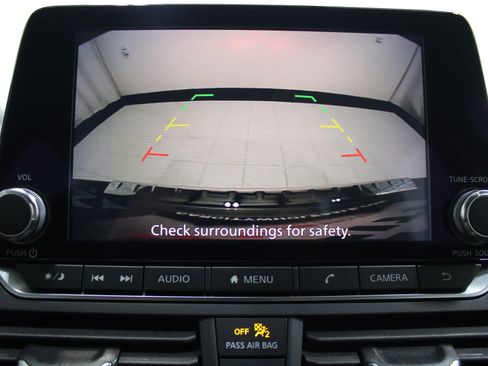 Used 2022 Nissan Altima 2.5 SV w/ SV Premium Package FWD image 32