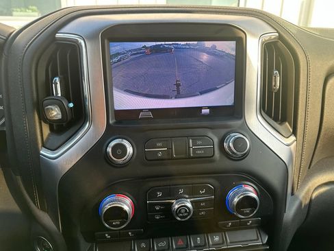 Used 2020 GMC Sierra 1500 Elevation w/ Elevation Value Package AWD/4WD image 9