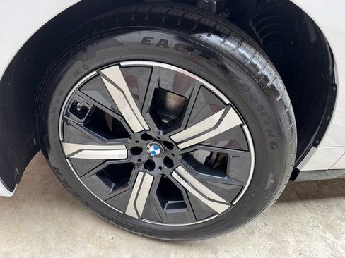 Used 2026 BMW iX xDrive45 image 28