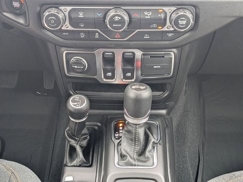 New 2026 Jeep Wrangler Sport AWD/4WD image 19