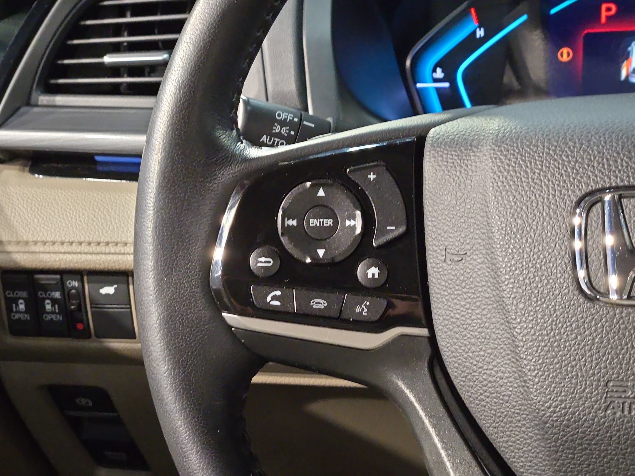 Used 2023 Honda Odyssey Elite image 27