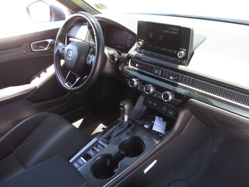 Used 2022 Honda Civic Sport image 9