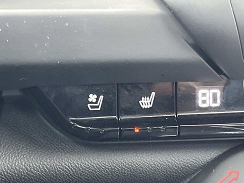 Used 2019 Chevrolet Camaro ZL1 image 32