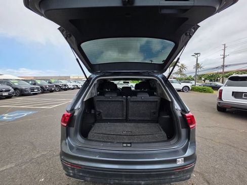 Used 2019 Volkswagen Tiguan S w/ Driver Assistance Package FWD image 9