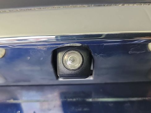 Used 2017 Honda Accord EX-L image 10