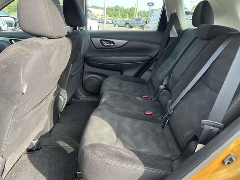 Used 2014 Nissan Rogue S FWD image 12
