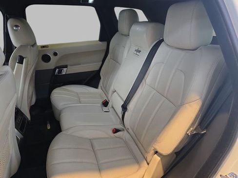 Used 2016 Land Rover Range Rover Sport HSE image 15