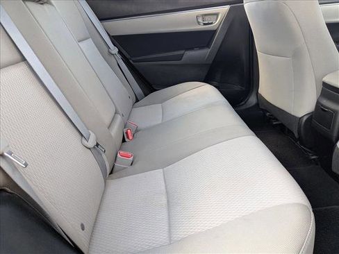 Used 2015 Toyota Corolla LE image 18