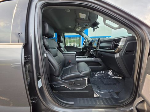 Used 2024 Ford F350 Lariat w/ Lariat Ultimate Package AWD/4WD image 15