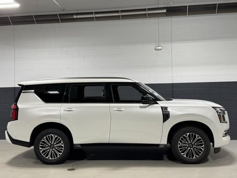New 2026 Nissan Armada SL w/ Captain's Chari Seat Package AWD/4WD image 5