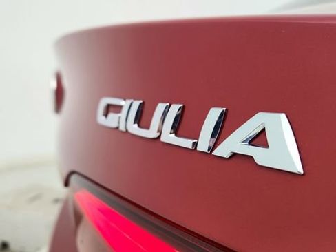 Used 2017 Alfa Romeo Giulia Ti w/ TI 19" Sport Package image 17