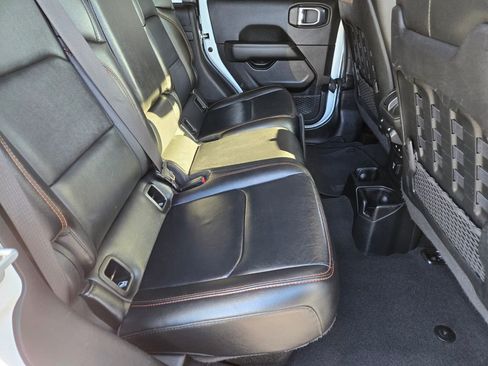 Used 2021 Jeep Gladiator Mojave image 13