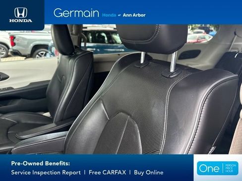 Used 2019 Chrysler Pacifica Limited FWD image 25