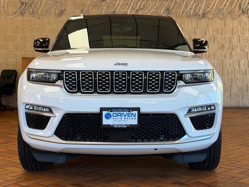 Used 2022 Jeep Grand Cherokee Summit w/ Luxury Tech Group V AWD/4WD image 3