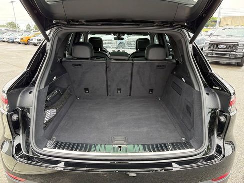 Used 2021 Porsche Cayenne AWD/4WD image 17