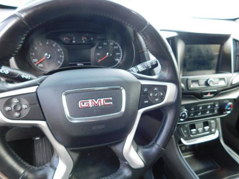 Used 2018 GMC Terrain SLE AWD/4WD image 3