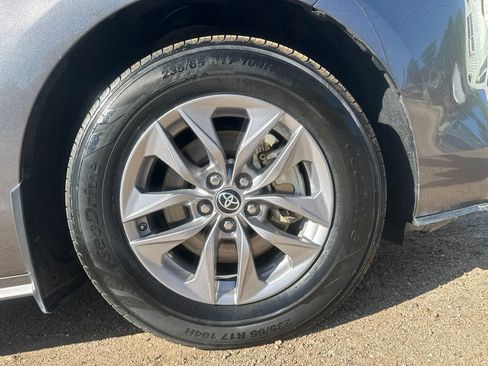 Used 2022 Toyota Sienna LE FWD image 9