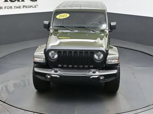 Used 2021 Jeep Wrangler Unlimited Sahara w/ Uconnect 4C Nav & Sound Group AWD/4WD image 59