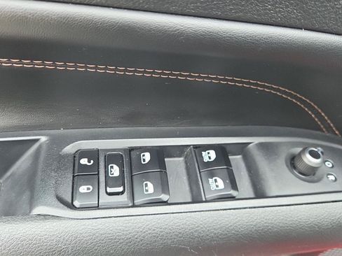 Used 2023 Jeep Compass Limited AWD/4WD image 19