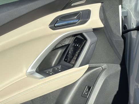 Used 2025 Audi Q5 Prestige image 13