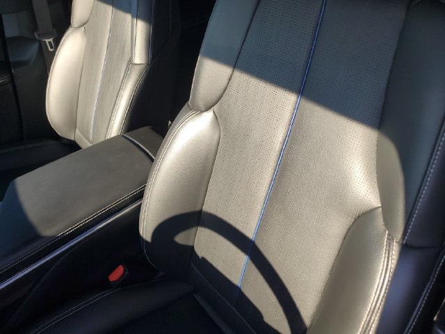 Certified 2024 Cadillac Lyriq Luxury AWD/4WD image 12