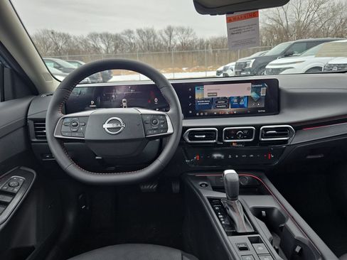 New 2026 Nissan Sentra SR w/ SR Premium Package FWD image 13