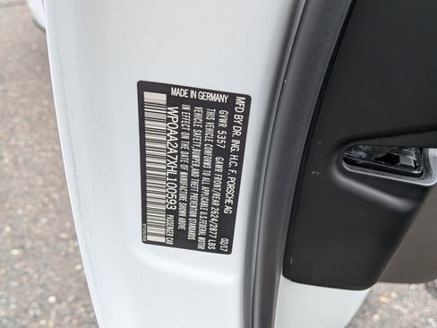 Used 2017 Porsche Panamera 4 image 41