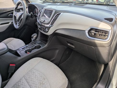 Used 2023 Chevrolet Equinox LS w/ LS Convenience Package image 13